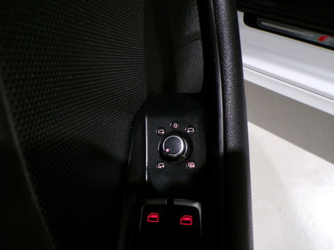 Audi A3 Sportback 1.4 TFSI S-Line Sport Edition "3x S-Line" Xenon-LED Stoelverwarming Parkeersensoren Lane-assist 19" Blind-spot