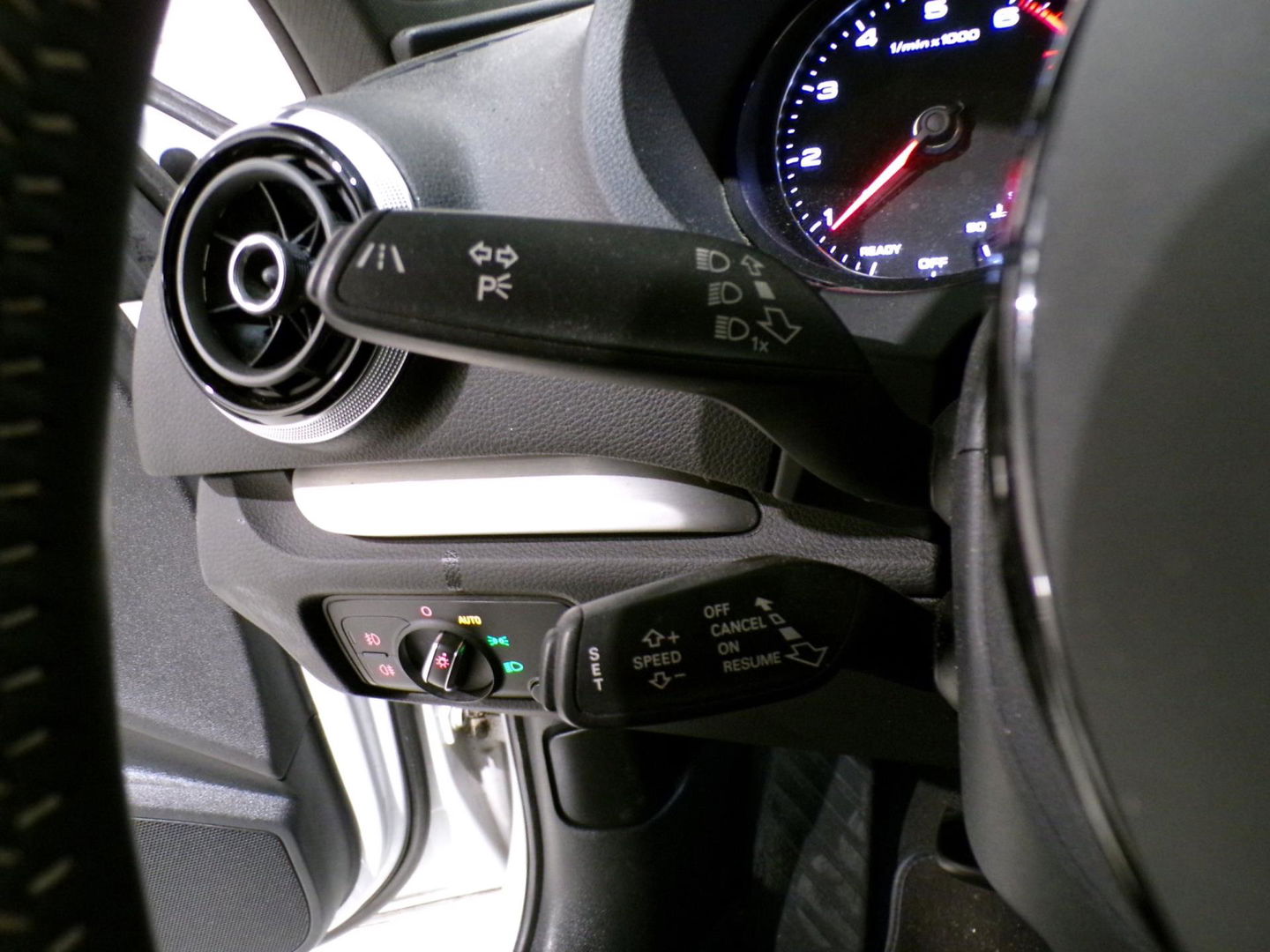 Audi A3 Sportback 1.4 TFSI S-Line Sport Edition "3x S-Line" Xenon-LED Stoelverwarming Parkeersensoren Lane-assist 19" Blind-spot