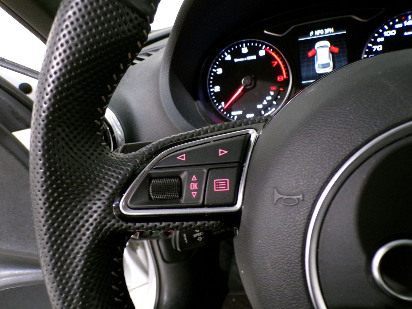 Audi A3 Sportback 1.4 TFSI S-Line Sport Edition "3x S-Line" Xenon-LED Stoelverwarming Parkeersensoren Lane-assist 19" Blind-spot