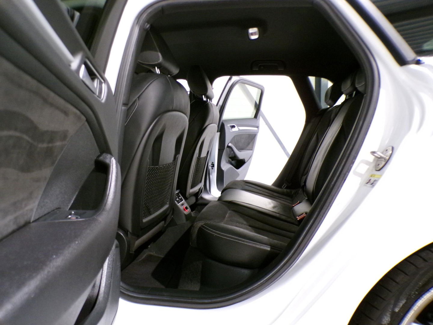 Audi A3 Sportback 1.4 TFSI S-Line Sport Edition "3x S-Line" Xenon-LED Stoelverwarming Parkeersensoren Lane-assist 19" Blind-spot