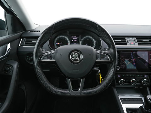 Škoda Octavia 1.6 TDI Greentech Ambition Business *LEATHER-FABRIC | NAVI-FULLMAP | HEATED-COMFORTSEATS | ECC | TOWBAR | PRIVACY-GLASS | PARKPILOT | CRUISE | 16''ALU *