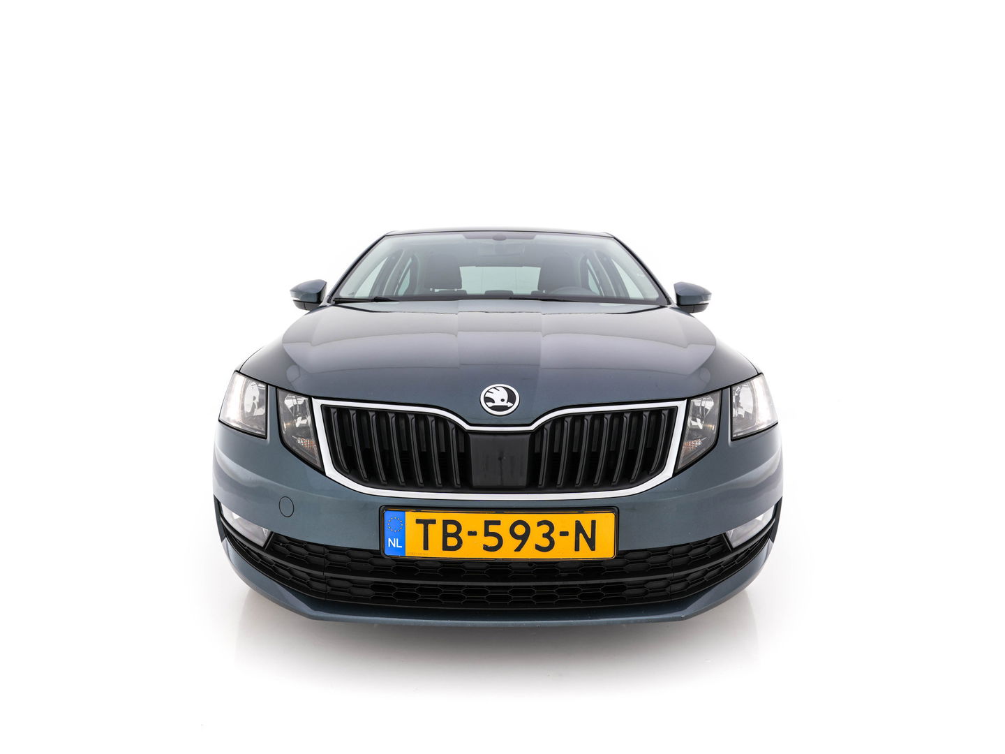 Škoda Octavia 1.6 TDI Greentech Ambition Business *LEATHER-FABRIC | NAVI-FULLMAP | HEATED-COMFORTSEATS | ECC | TOWBAR | PRIVACY-GLASS | PARKPILOT | CRUISE | 16''ALU *