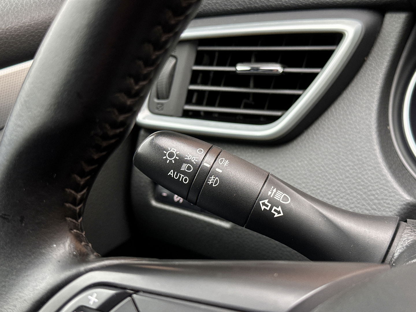 Nissan QASHQAI 1.3 DIG-T N-Connecta | Cruise Control | 360 Camera | Apple Carplay | Android Auto | Parkeersensoren | Keyless | Achteruitrijcamera | Bluetooth | Airconditioning