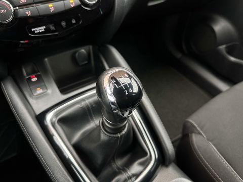 Nissan QASHQAI 1.3 DIG-T N-Connecta | Cruise Control | 360 Camera | Apple Carplay | Android Auto | Parkeersensoren | Keyless | Achteruitrijcamera | Bluetooth | Airconditioning