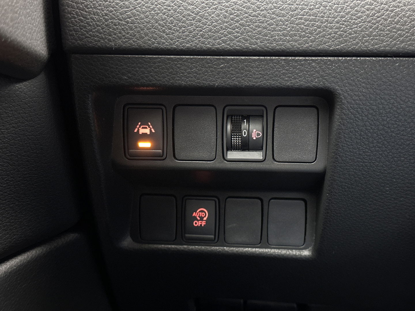 Nissan QASHQAI 1.3 DIG-T N-Connecta | Cruise Control | 360 Camera | Apple Carplay | Android Auto | Parkeersensoren | Keyless | Achteruitrijcamera | Bluetooth | Airconditioning