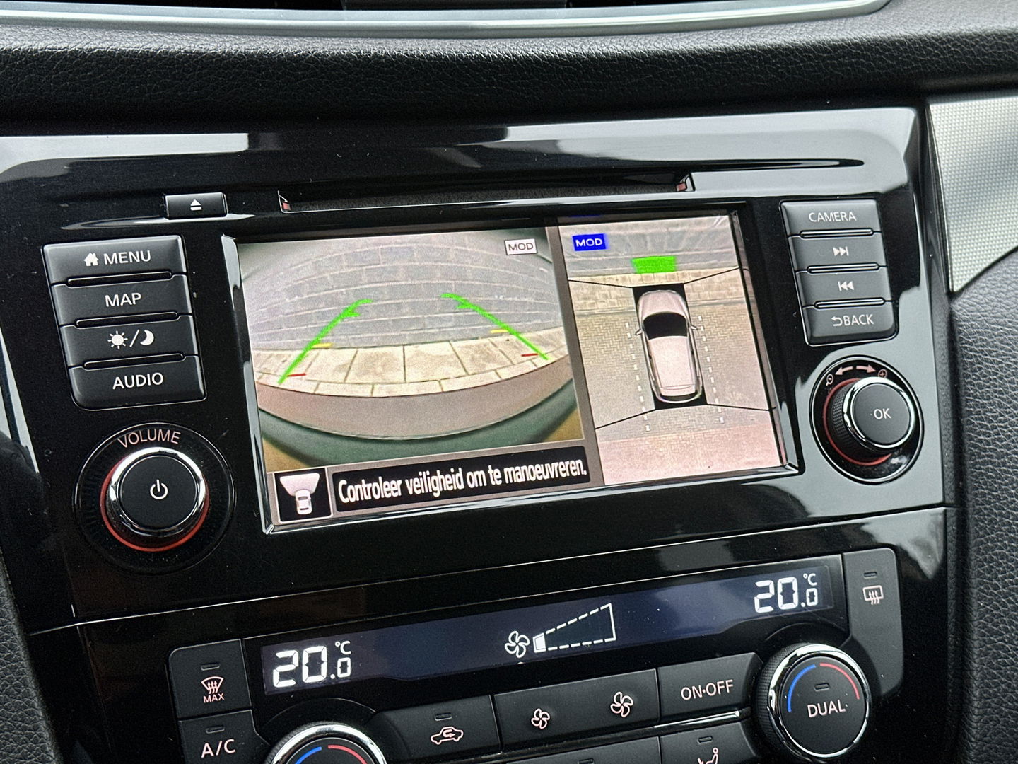 Nissan QASHQAI 1.3 DIG-T N-Connecta | Cruise Control | 360 Camera | Apple Carplay | Android Auto | Parkeersensoren | Keyless | Achteruitrijcamera | Bluetooth | Airconditioning