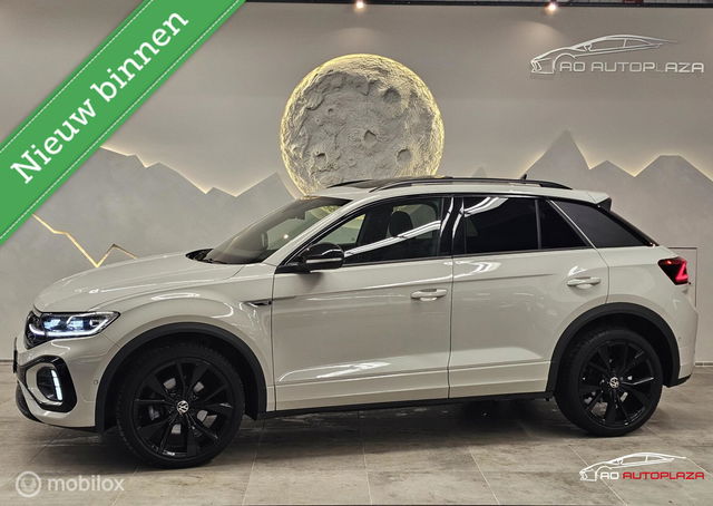 Volkswagen T-Roc - 1.5 TSI R-Line Panorama/Keyless/Black Style/Ascot grey