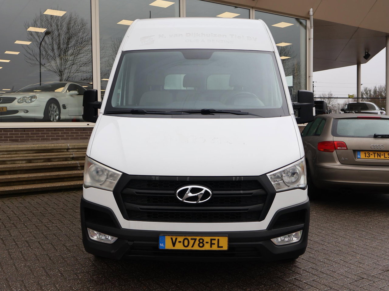 Hyundai H350