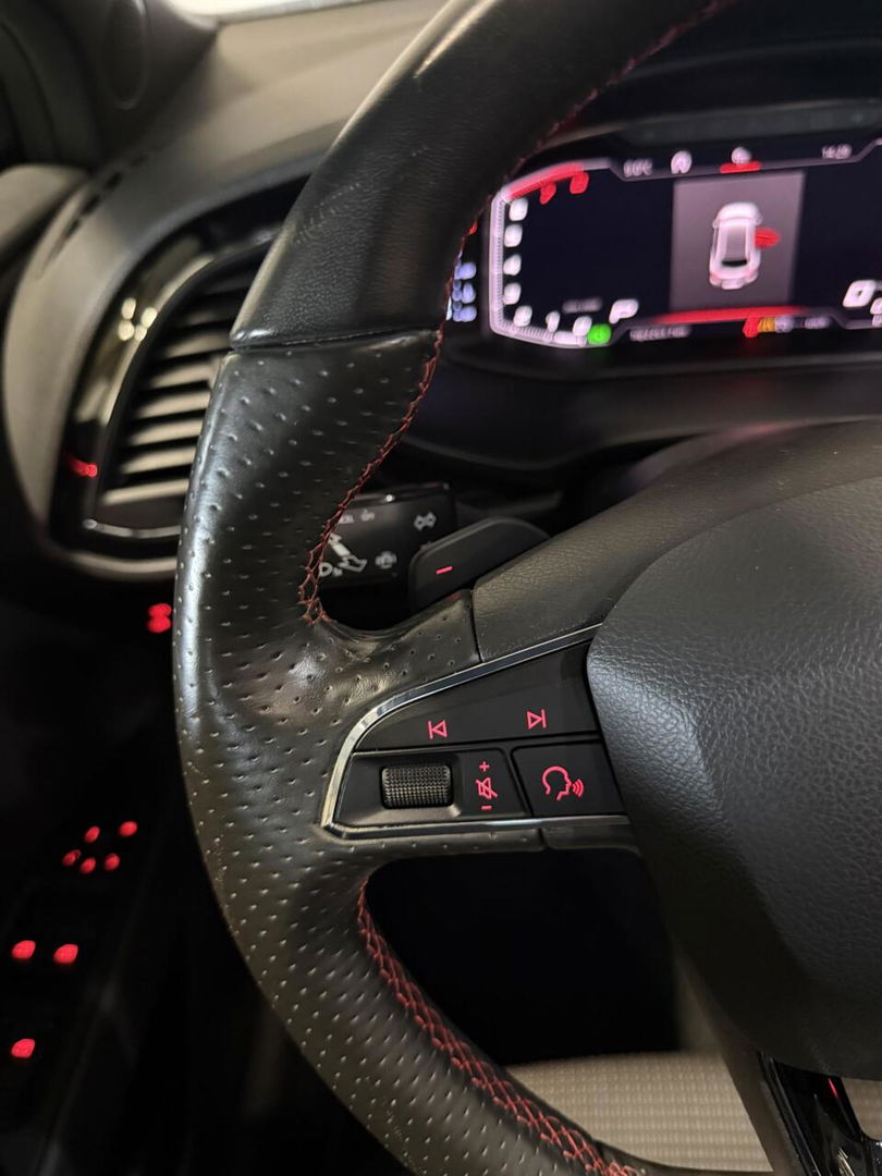 SEAT Leon ST 1.5 TSI 150PK FR Pano Virtual Sfeer Carplay NAP