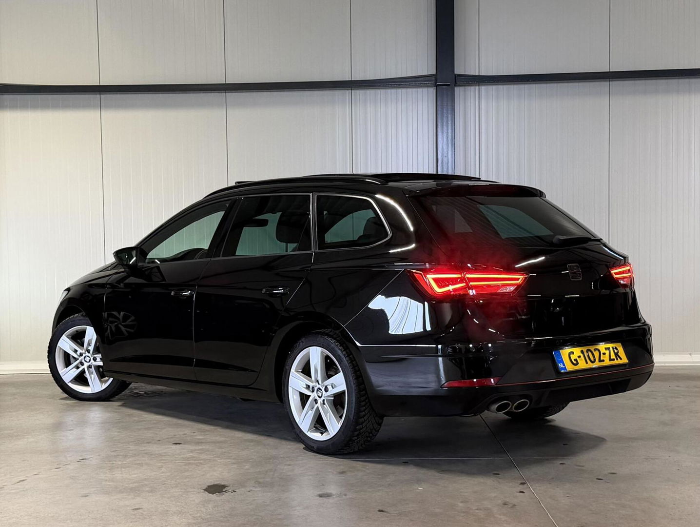 SEAT Leon ST 1.5 TSI 150PK FR Pano Virtual Sfeer Carplay NAP