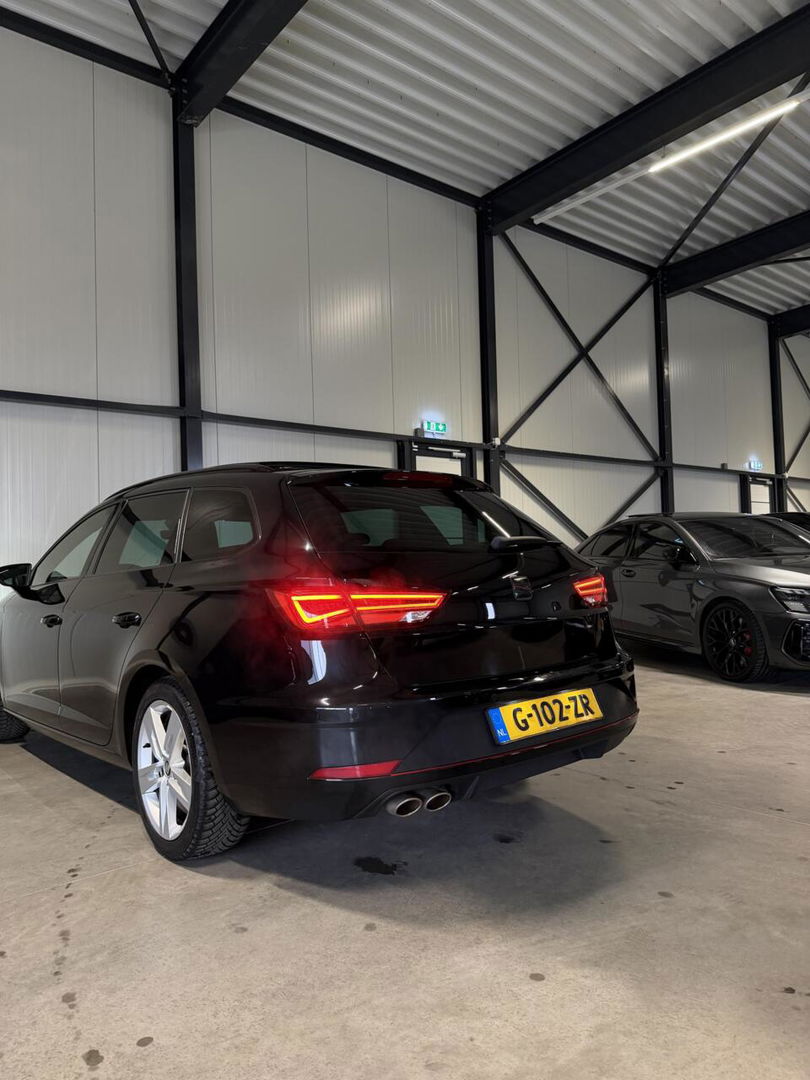 SEAT Leon ST 1.5 TSI 150PK FR Pano Virtual Sfeer Carplay NAP