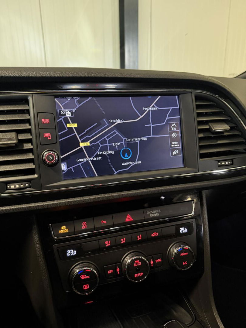 SEAT Leon ST 1.5 TSI 150PK FR Pano Virtual Sfeer Carplay NAP