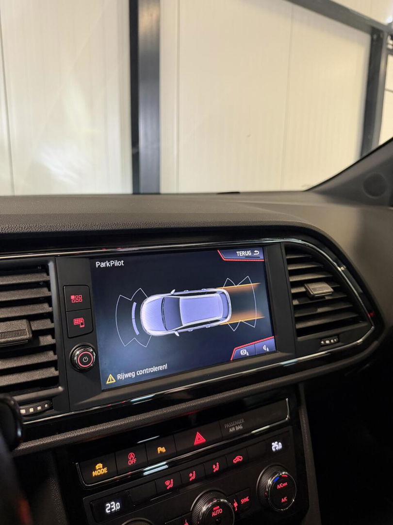 SEAT Leon ST 1.5 TSI 150PK FR Pano Virtual Sfeer Carplay NAP