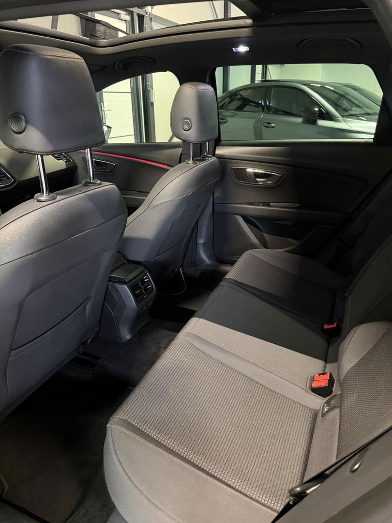 SEAT Leon ST 1.5 TSI 150PK FR Pano Virtual Sfeer Carplay NAP