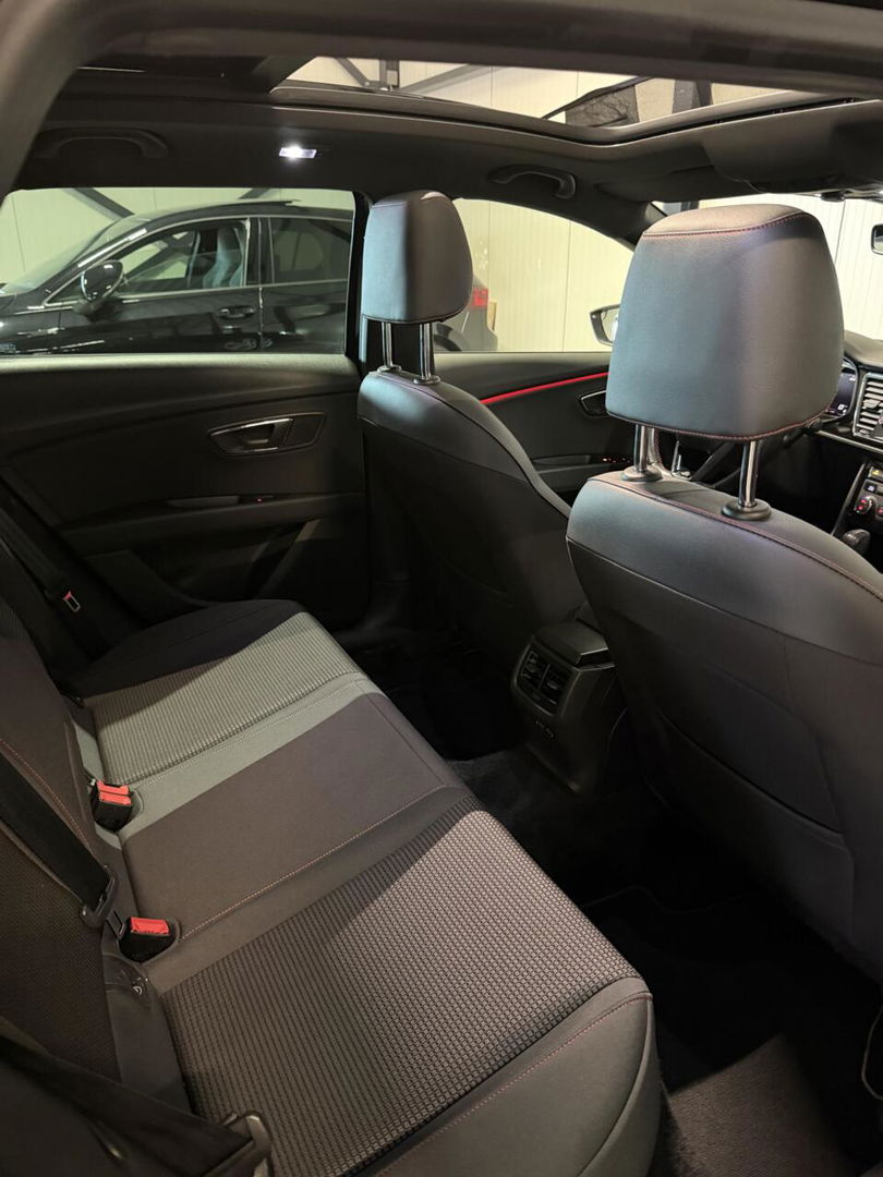 SEAT Leon ST 1.5 TSI 150PK FR Pano Virtual Sfeer Carplay NAP