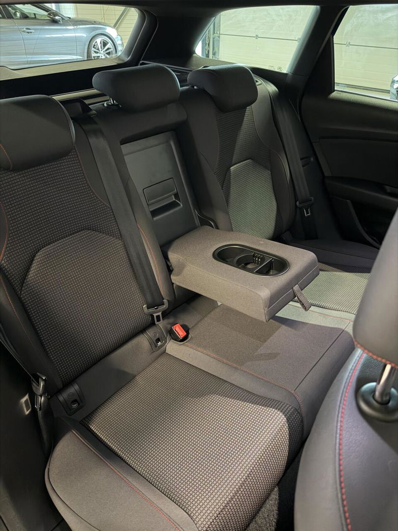 SEAT Leon ST 1.5 TSI 150PK FR Pano Virtual Sfeer Carplay NAP