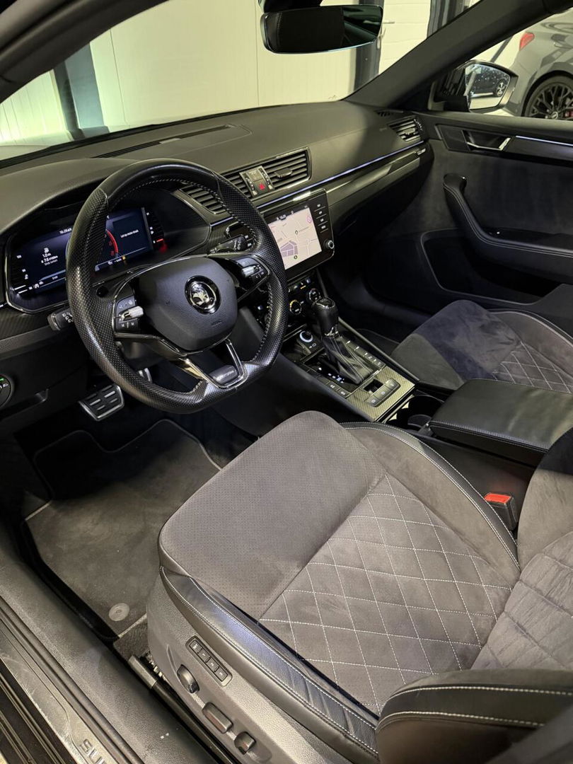 Škoda Superb Combi Skoda Superb 1.5 TSI Sportine Pano Virtual Trekhaak Memory