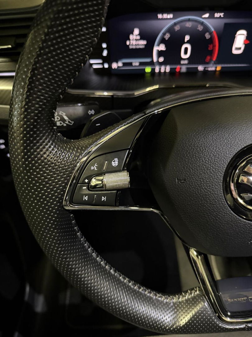 Škoda Superb Combi Skoda Superb 1.5 TSI Sportine Pano Virtual Trekhaak Memory