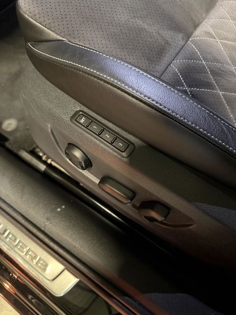 Škoda Superb Combi Skoda Superb 1.5 TSI Sportine Pano Virtual Trekhaak Memory