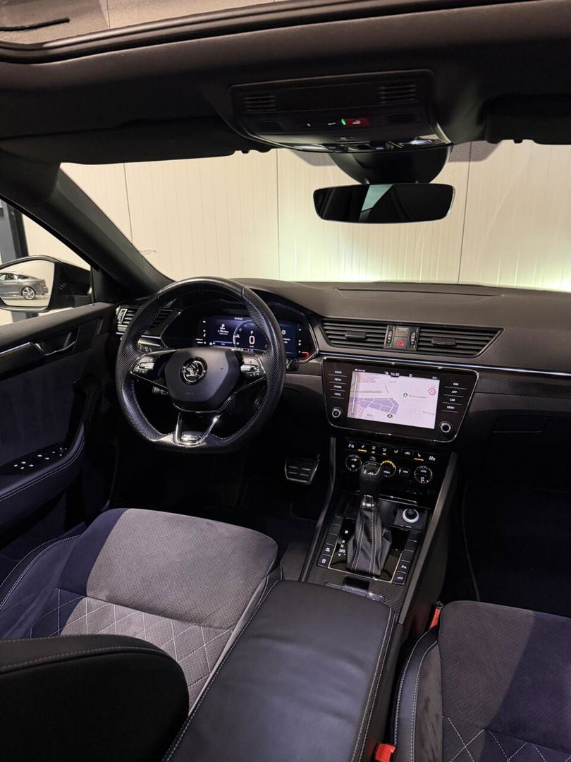 Škoda Superb Combi Skoda Superb 1.5 TSI Sportine Pano Virtual Trekhaak Memory