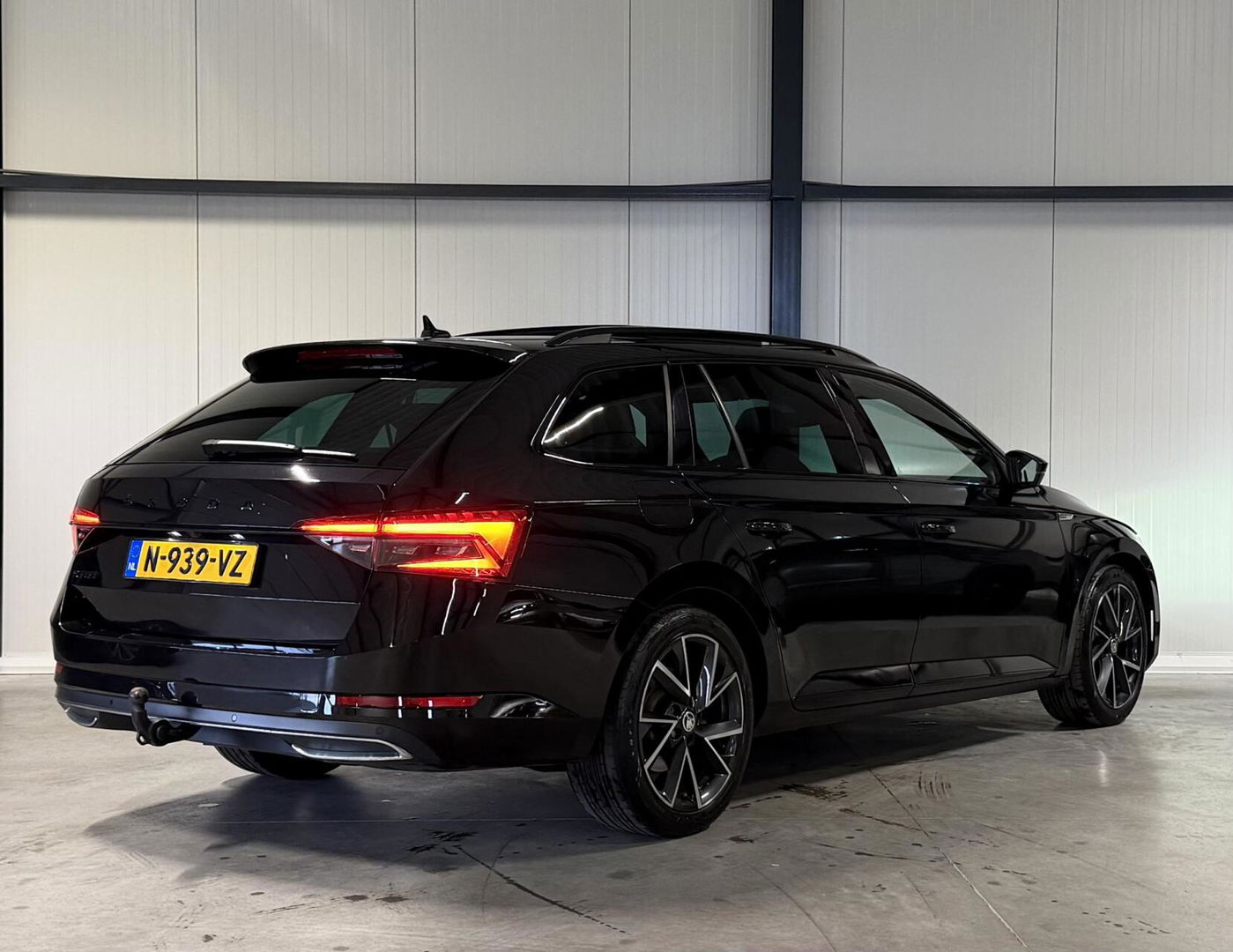 Škoda Superb Combi Skoda Superb 1.5 TSI Sportine Pano Virtual Trekhaak Memory