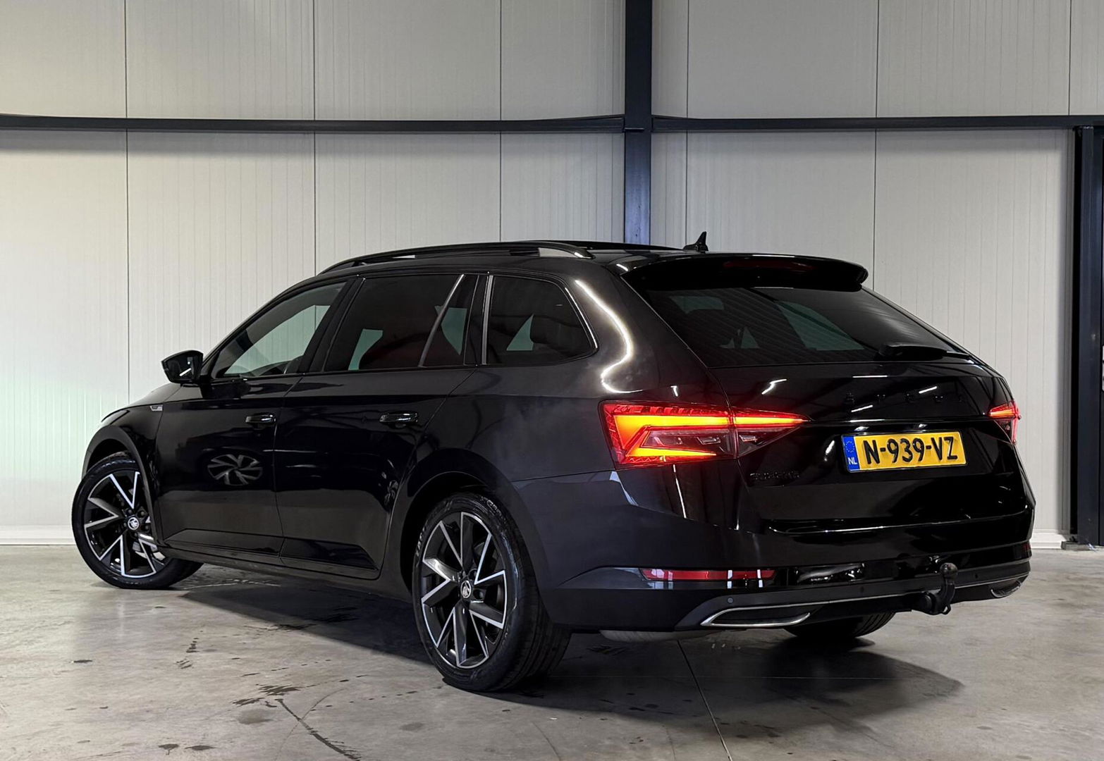 Škoda Superb Combi Skoda Superb 1.5 TSI Sportine Pano Virtual Trekhaak Memory