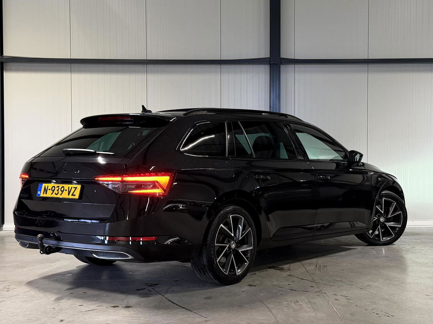 Škoda Superb Combi Skoda Superb 1.5 TSI Sportine Pano Virtual Trekhaak Memory