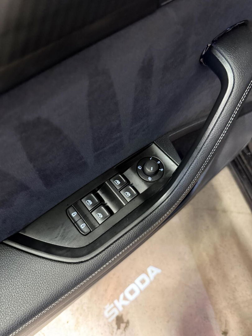 Škoda Superb Combi Skoda Superb 1.5 TSI Sportine Pano Virtual Trekhaak Memory