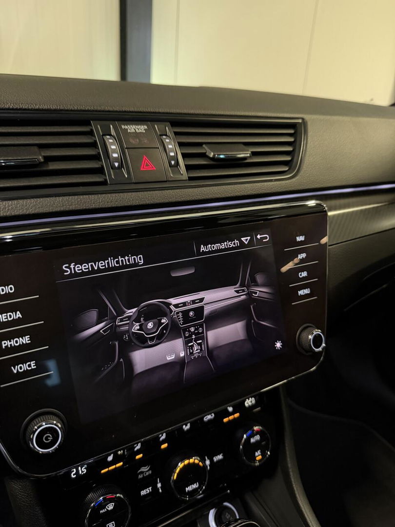 Škoda Superb Combi Skoda Superb 1.5 TSI Sportine Pano Virtual Trekhaak Memory