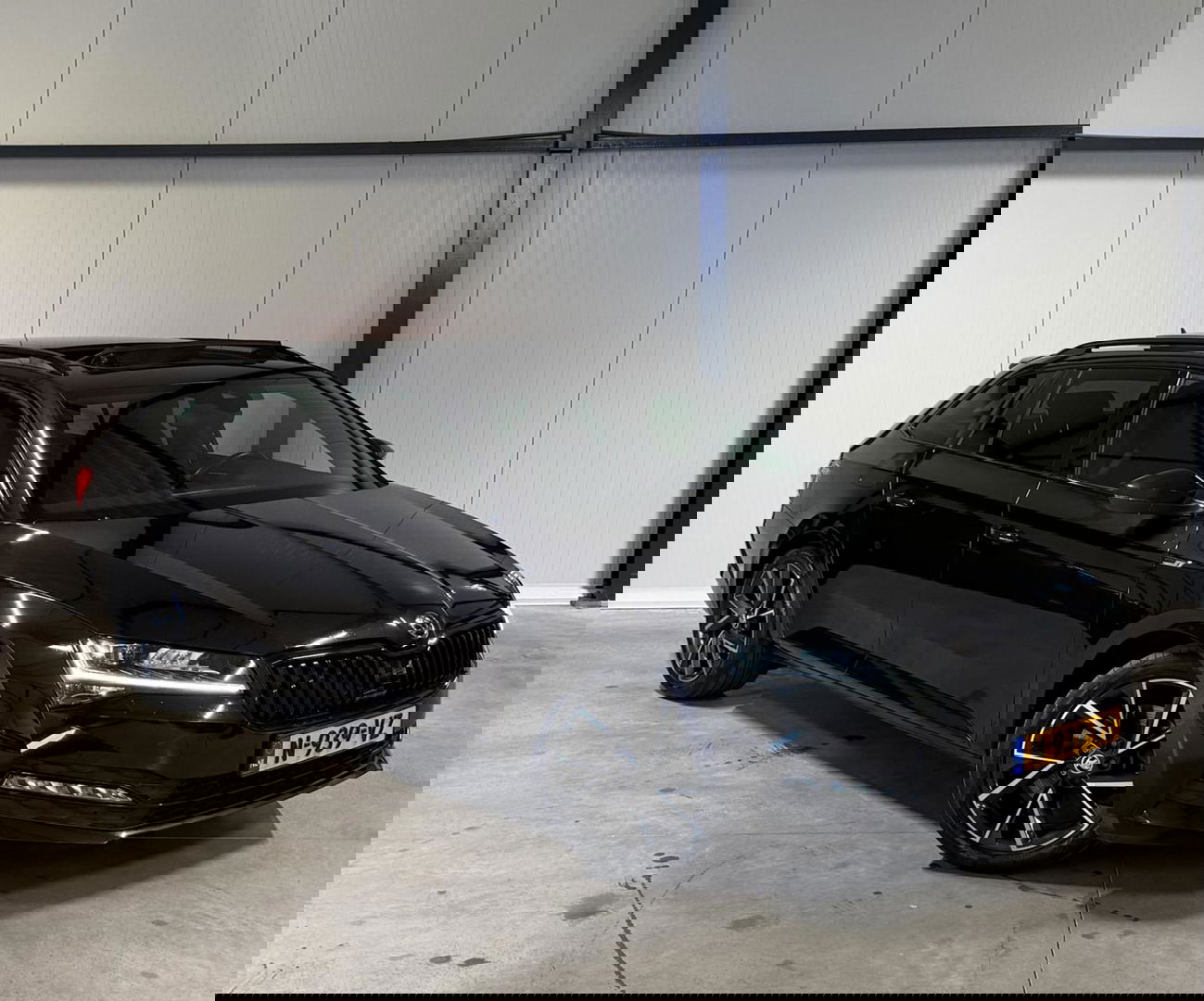 Škoda Superb Combi Skoda Superb 1.5 TSI Sportine Pano Virtual Trekhaak Memory