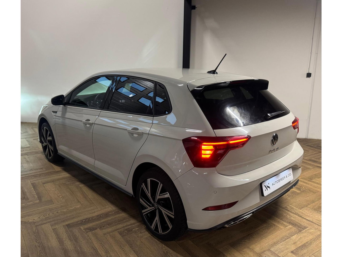 Volkswagen Polo 1.0 TSI R-Line KEYLESS CAM