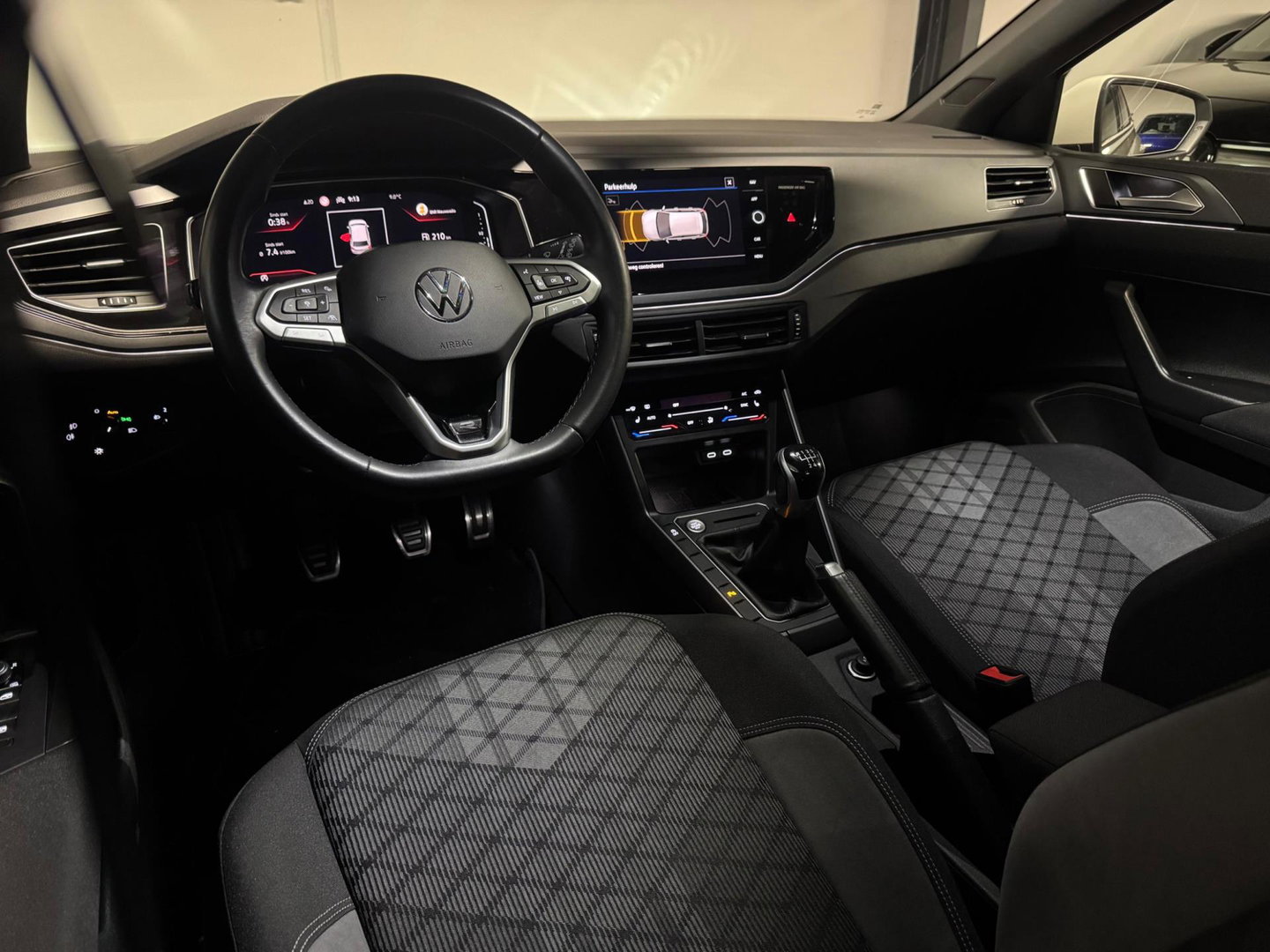 Volkswagen Polo 1.0 TSI R-Line KEYLESS CAM