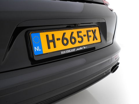 Porsche Panamera Sport Turismo 3.0 4 Sportchrono-Pack Aut. *PANO | LEATHER | MATRIX-LED | BOSE-SURROUND | MEMORY-PACK | TOPVIEW | KEYLESS | NAVI-FULLMAP | HEATED-SPORTSEATS | DAB+ | PRIVACYGLASS | SHIFTPADDLES | SPORT-EXHAUST | 21''ALU*