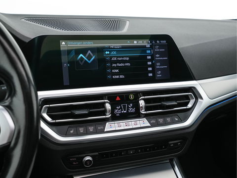 BMW 3 Serie Touring 320e M-Sportpack Business Edition Plus (Plug-In) (INCL-BTW) *PANO | LASER-LED | LEATHER | HEATED-SPORTSEATS | HARMAN/KARDON | VIRTUAL-COCKPIT | AMBIENT-LIGHT | NAVI-FULLMAP | DAB+ | 18''ALU*