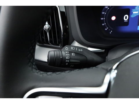 Volvo XC60 2.0 T8 Plug-in hybrid AWD Plus Black Edition | Pano | Head up | 360 Camera | Blis | Acc | H&K Audio | Mem stoelen |