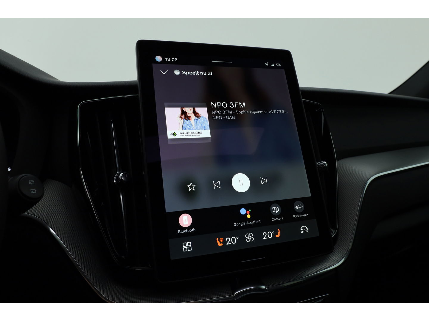 Volvo XC60 2.0 T8 Plug-in hybrid AWD Plus Black Edition | Pano | Head up | 360 Camera | Blis | Acc | H&K Audio | Mem stoelen |