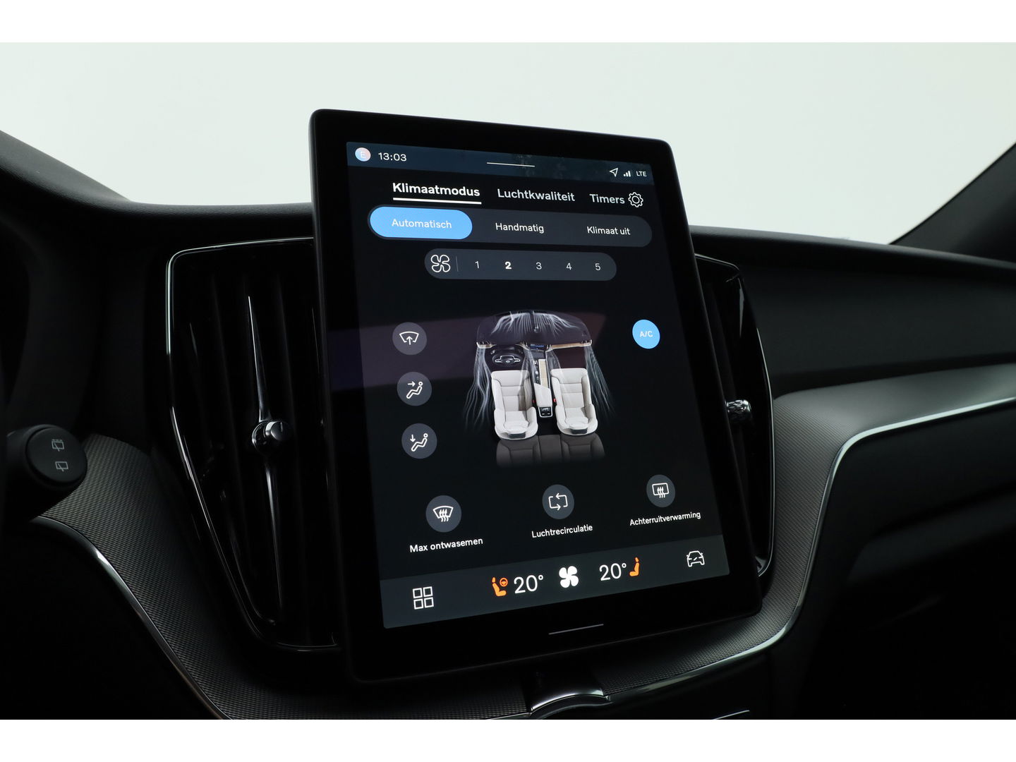 Volvo XC60 2.0 T8 Plug-in hybrid AWD Plus Black Edition | Pano | Head up | 360 Camera | Blis | Acc | H&K Audio | Mem stoelen |