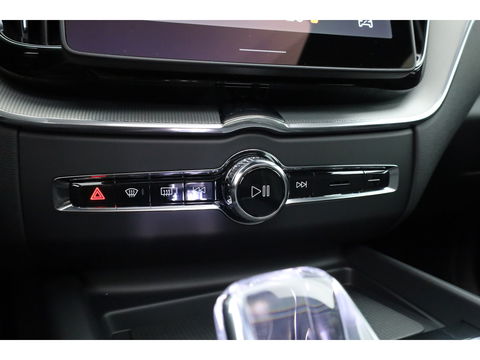 Volvo XC60 2.0 T8 Plug-in hybrid AWD Plus Black Edition | Pano | Head up | 360 Camera | Blis | Acc | H&K Audio | Mem stoelen |