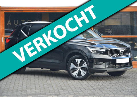 Volvo XC40 T4 Recharge Inscription| Stoel + Stuur Verwarmd | Trekhaak | Camera | Apple CarPlay | BLIS |