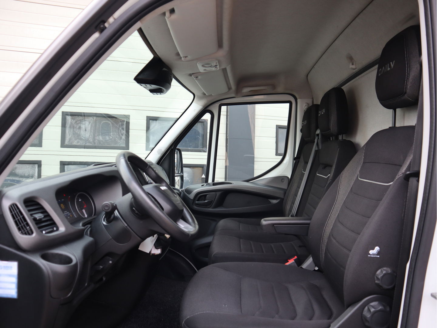 Iveco Daily 40C18 3.0 Hi-Matic Automaat Euro 6 Bakwagen - Laadklep 1000kg