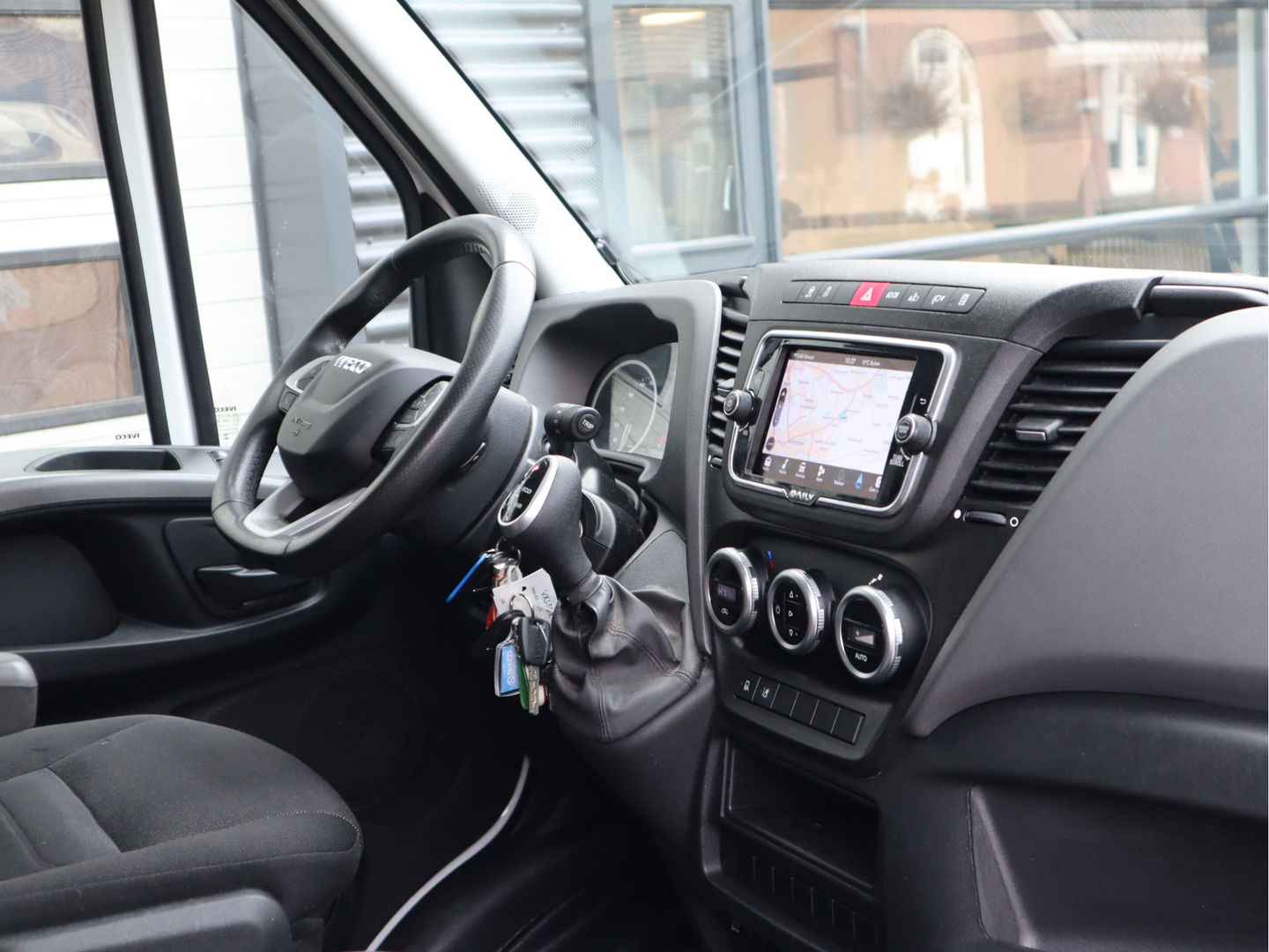 Iveco Daily 40C18 3.0 Hi-Matic Automaat Euro 6 Bakwagen - Laadklep 1000kg