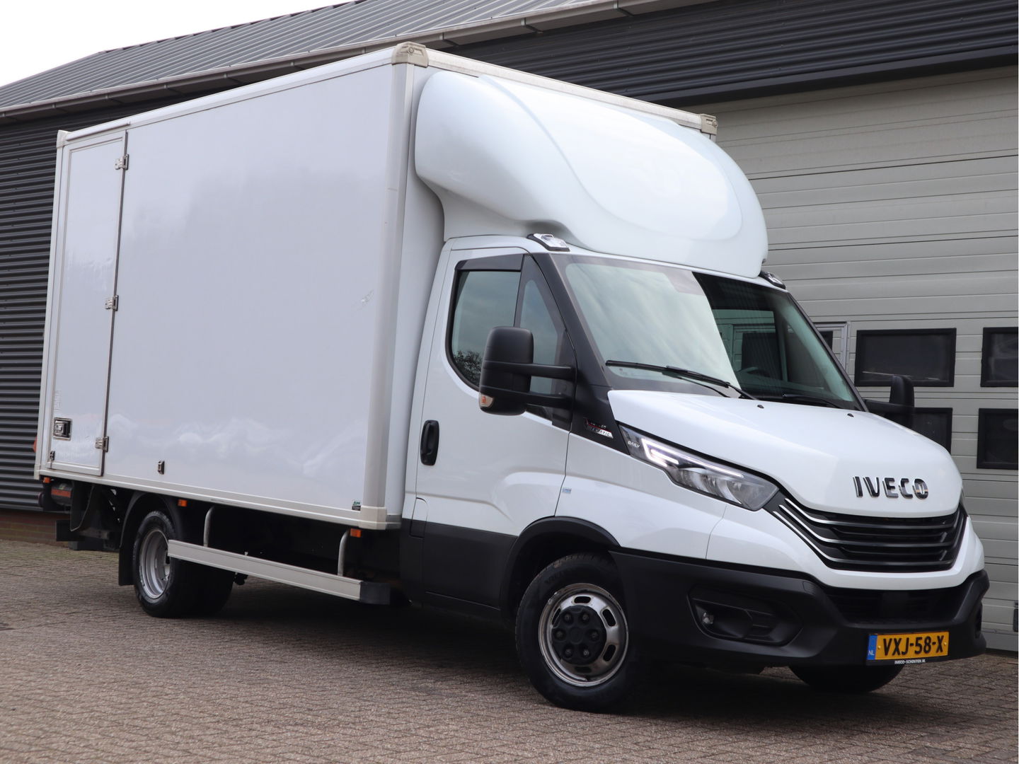 Iveco Daily 40C18 3.0 Hi-Matic Automaat Euro 6 Bakwagen - Laadklep 1000kg