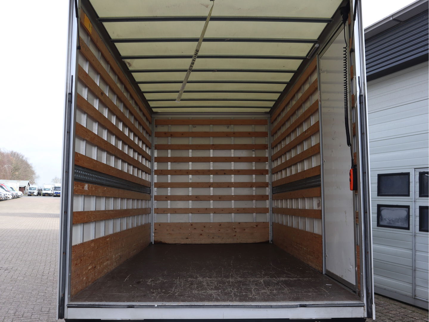 Iveco Daily 40C18 3.0 Hi-Matic Automaat Euro 6 Bakwagen - Laadklep 1000kg