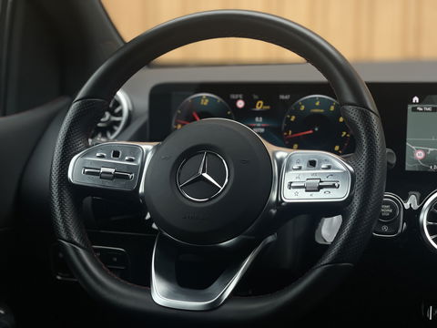Mercedes-Benz B-Klasse 200 Business Solution AMG | Sfeerverlichting | Apple Carplay | Android Auto | DAB | Rijmodus Regeling | Adaptieve Cruise Control | Lane Assist |