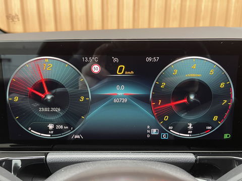 Mercedes-Benz B-Klasse 200 Business Solution AMG | Sfeerverlichting | Apple Carplay | Android Auto | DAB | Rijmodus Regeling | Adaptieve Cruise Control | Lane Assist |