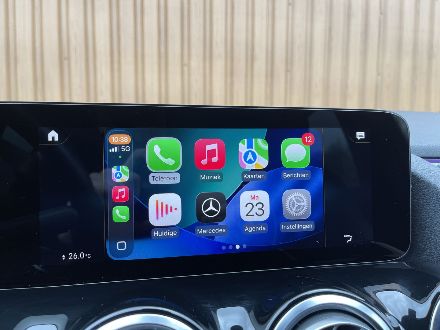 Mercedes-Benz B-Klasse 200 Business Solution AMG | Sfeerverlichting | Apple Carplay | Android Auto | DAB | Rijmodus Regeling | Adaptieve Cruise Control | Lane Assist |