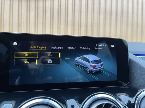 Mercedes-Benz B-Klasse 200 Business Solution AMG | Sfeerverlichting | Apple Carplay | Android Auto | DAB | Rijmodus Regeling | Adaptieve Cruise Control | Lane Assist |