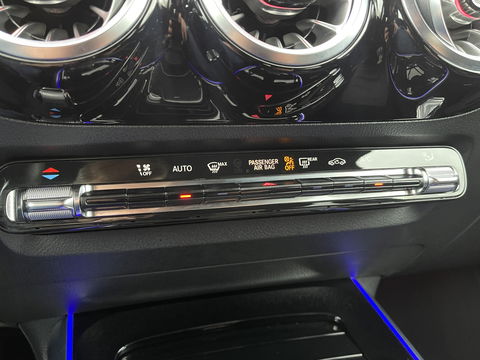 Mercedes-Benz B-Klasse 200 Business Solution AMG | Sfeerverlichting | Apple Carplay | Android Auto | DAB | Rijmodus Regeling | Adaptieve Cruise Control | Lane Assist |