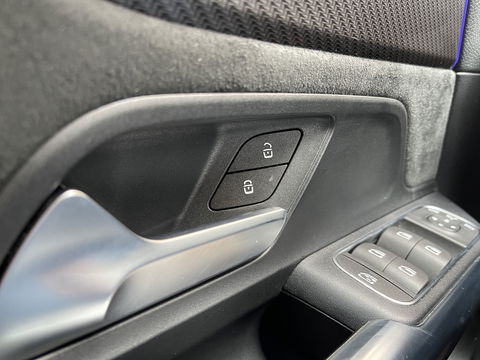 Mercedes-Benz B-Klasse 200 Business Solution AMG | Sfeerverlichting | Apple Carplay | Android Auto | DAB | Rijmodus Regeling | Adaptieve Cruise Control | Lane Assist |