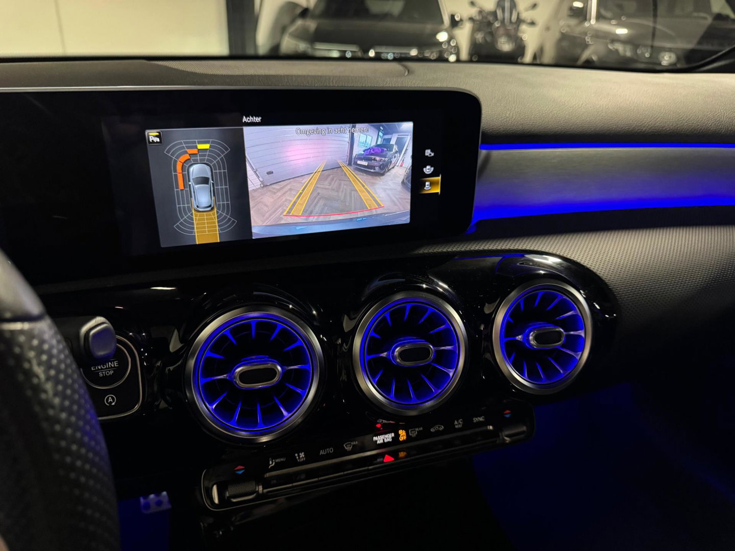 Mercedes-Benz A-Klasse 180 Business Solution AMG PANO KEYLESS